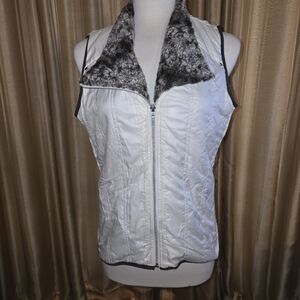 GG Blue Vest with Faux Fur Collar Size Large